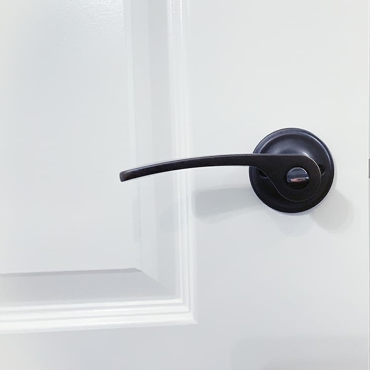 lever-door-knob